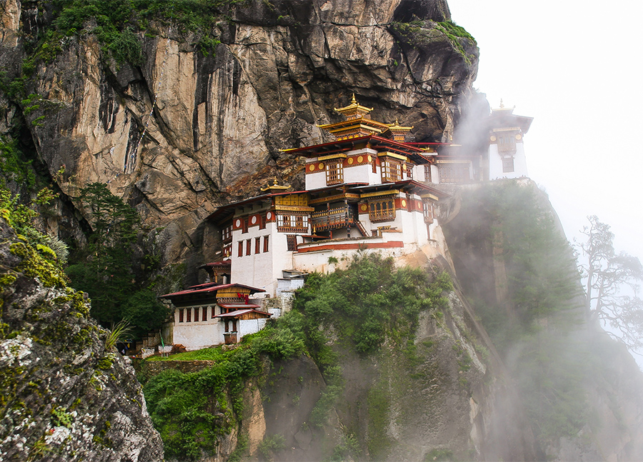 Bhutan-Temple-of-Mist